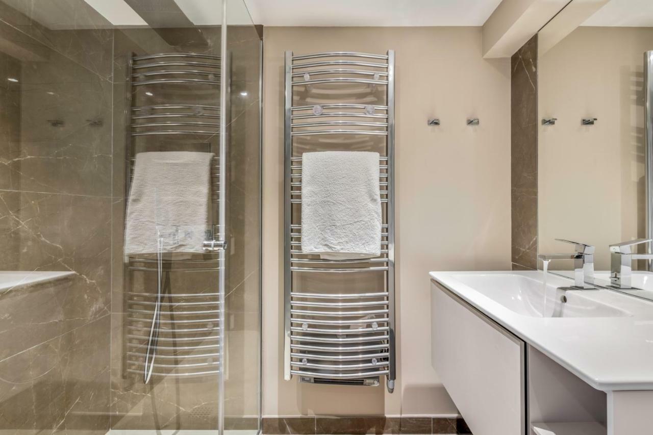 Les Suites De L'Ile Barbe Lyon Bagian luar foto